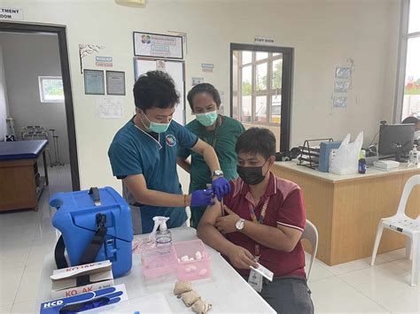 bacolodcity health.com/esd|Bacolod City Commences 3rd COVID.